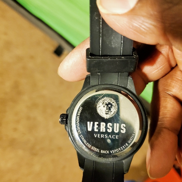 Versace versus watch - Picture 4 of 7